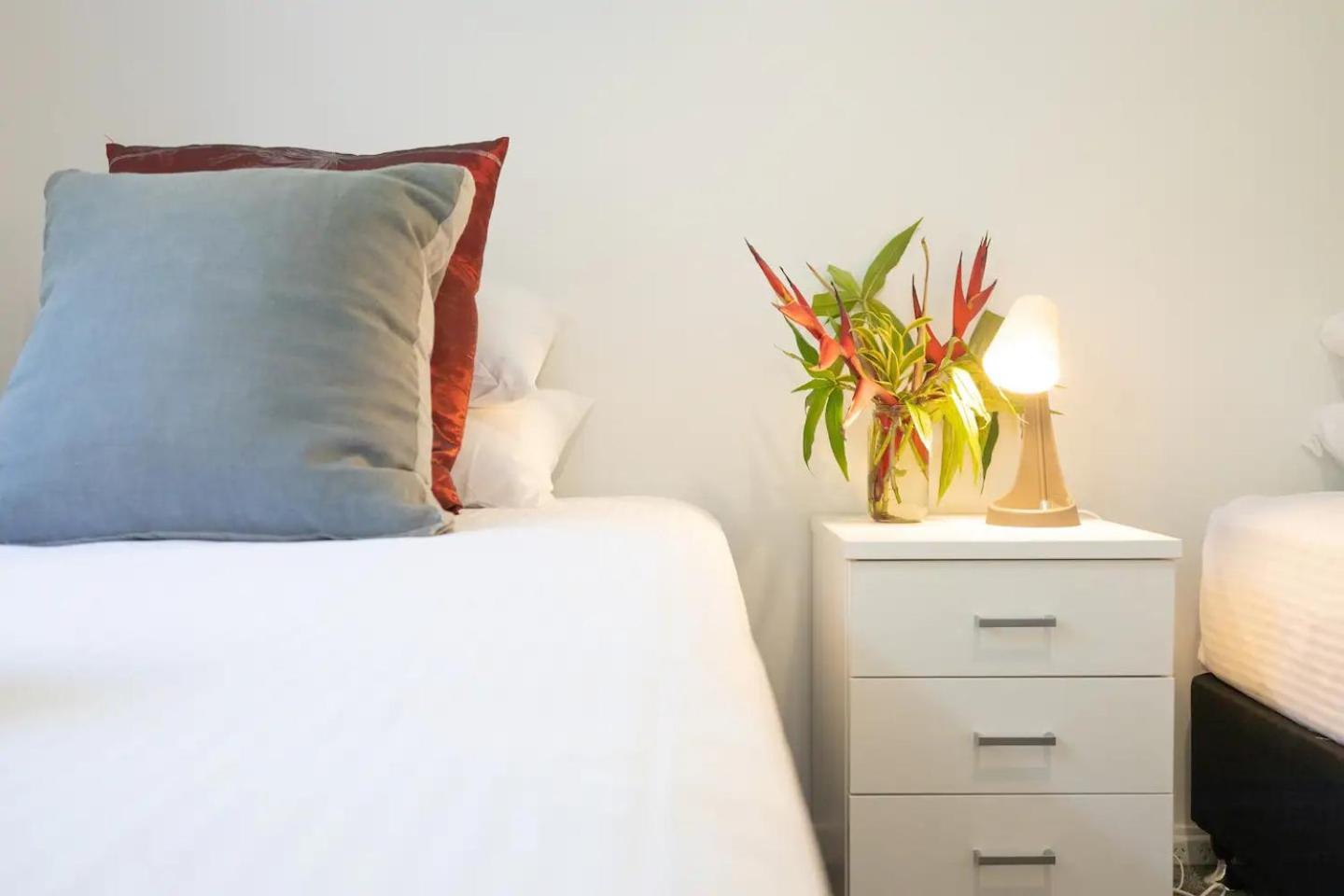 Byron Lakeside Holiday Apartments ไบรอนเบย์ ห้อง รูปภาพ