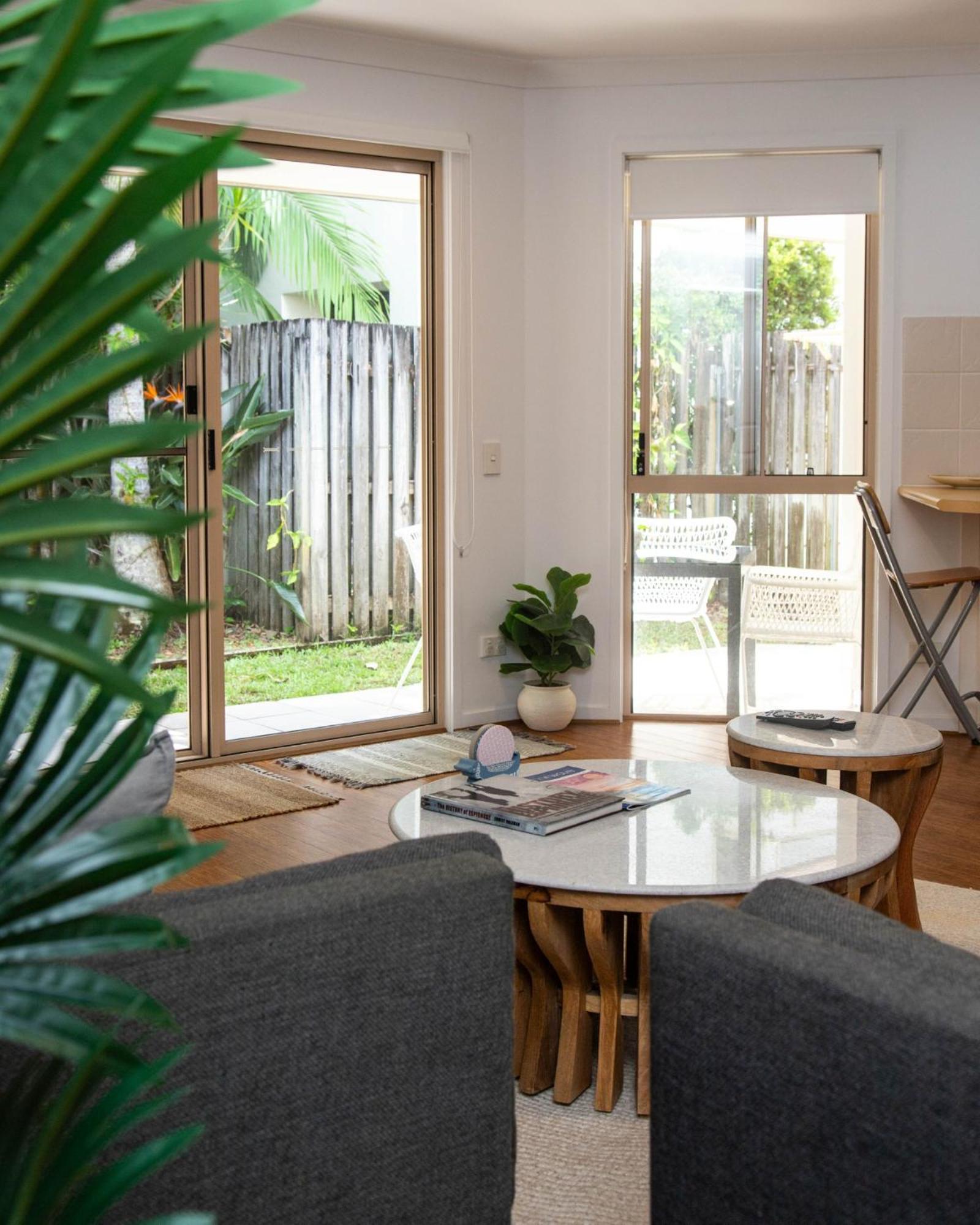 Byron Lakeside Holiday Apartments ไบรอนเบย์ ห้อง รูปภาพ